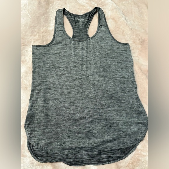 Reebok workout tank - Picture 2 of 3